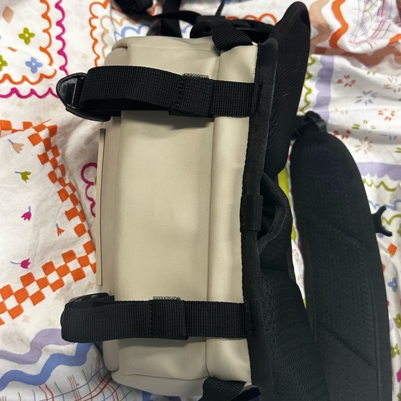 WANDRD ROAM SLING - 3L - Picture 3 of 6